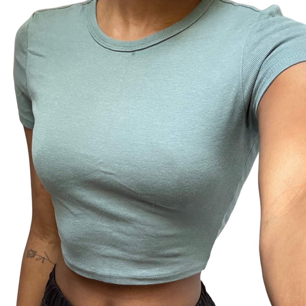 ✧･ﾟ: *✧･ﾟ:*BLUE CROP ✧･ﾟ: *✧･ﾟ:*